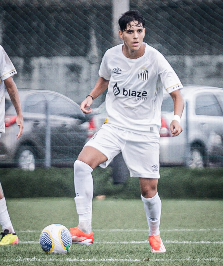 Pelo Campeonato Paulista, equipe sub-20 vence o Mauá por 3 a 0 no CT Rei Pelé