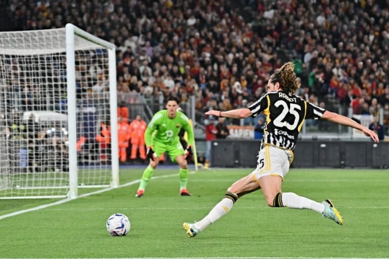 Juventus se garante na Champions com derrota da Roma