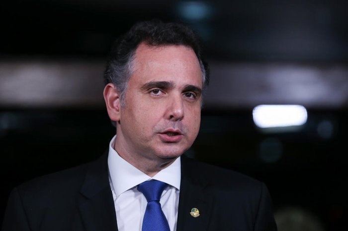 Rodrigo Pacheco, presidente do Senado, anuncia data para deixar a política.