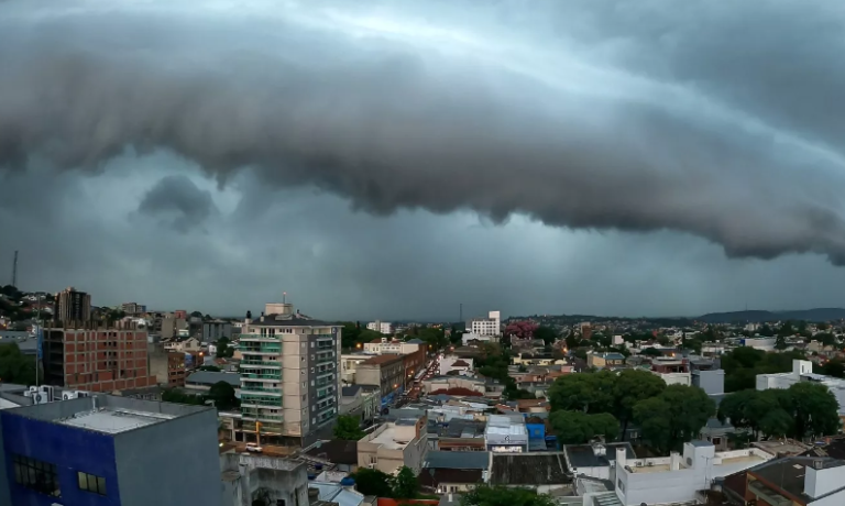Número de mortos por conta das chuvas no RS sobe para 136; chuva e frio voltam ao estado