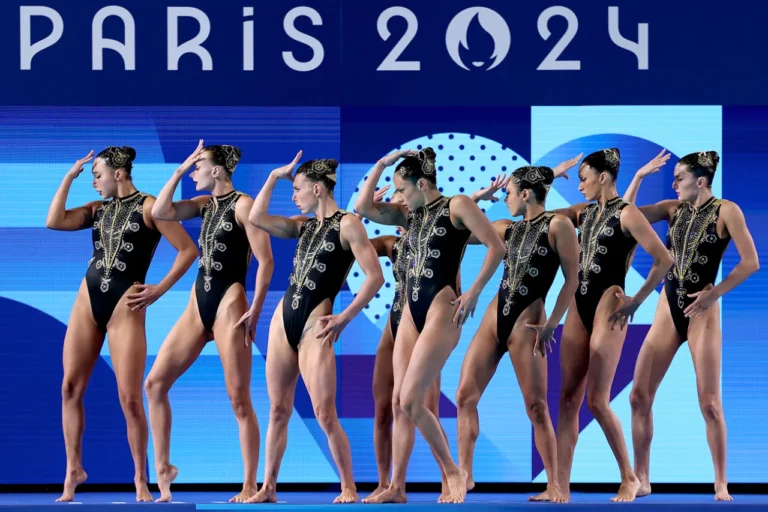 Michael Jackson Inspira Show de Nado Sincronizado nas Olimpíadas de Paris 2024 | MJ Beats
