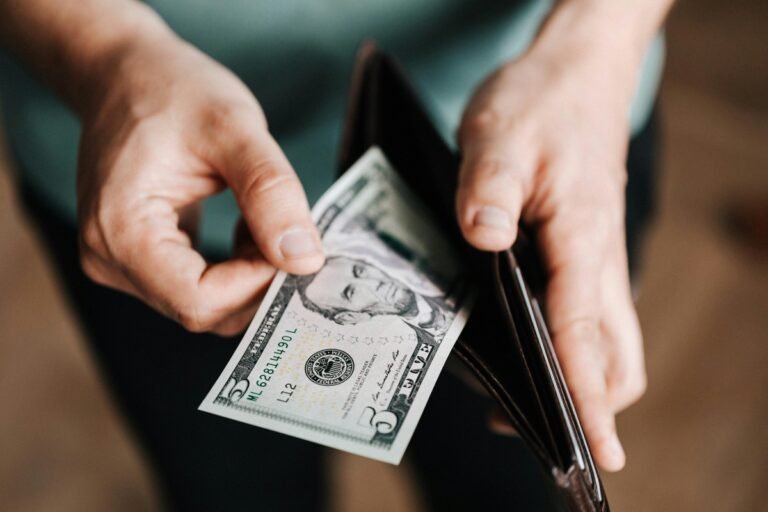 Dólar dispara de novo e renova as preocupações com a inflação brasileira