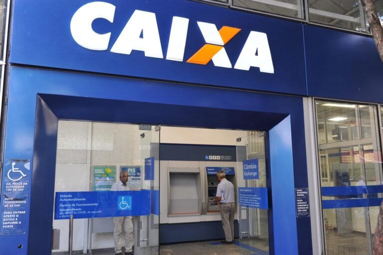 Ladrões invadem agência bancária pelo telhado e levam mais de R$ 750 mil em SP