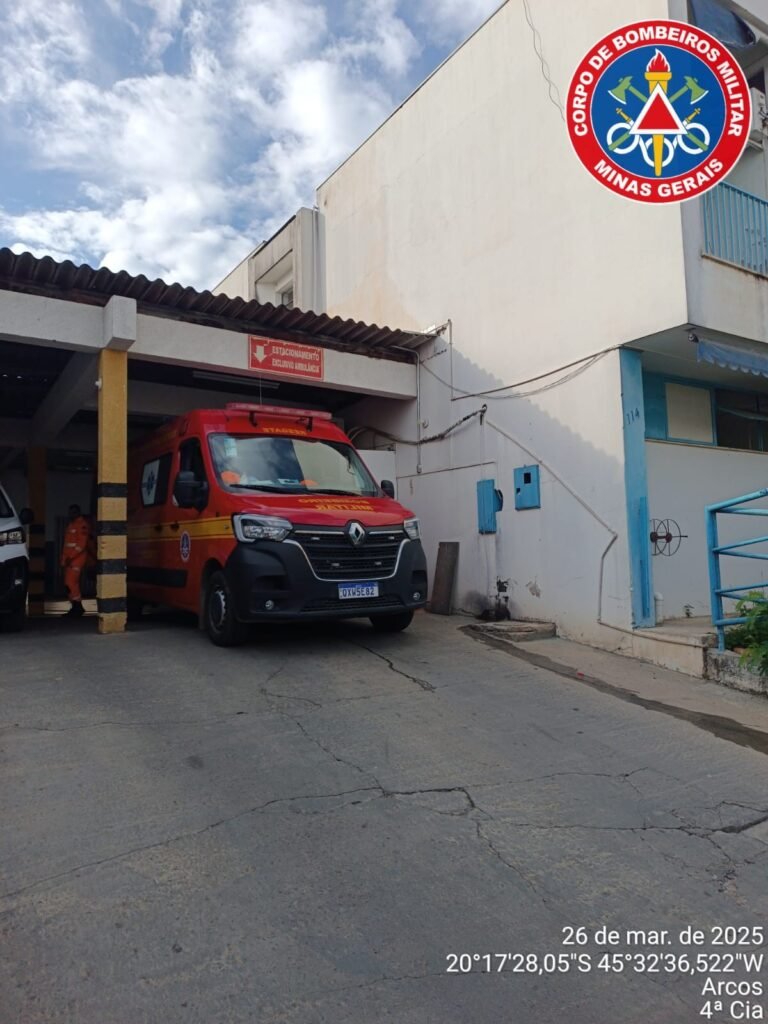 Arcos: Duas mulheres são socorridas pelo Corpo de Bombeiros após queda em Posto de combustível