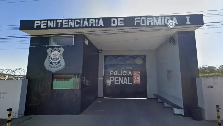 Tentativa de entrar com drogas em penitenciária leva mulher a prisão