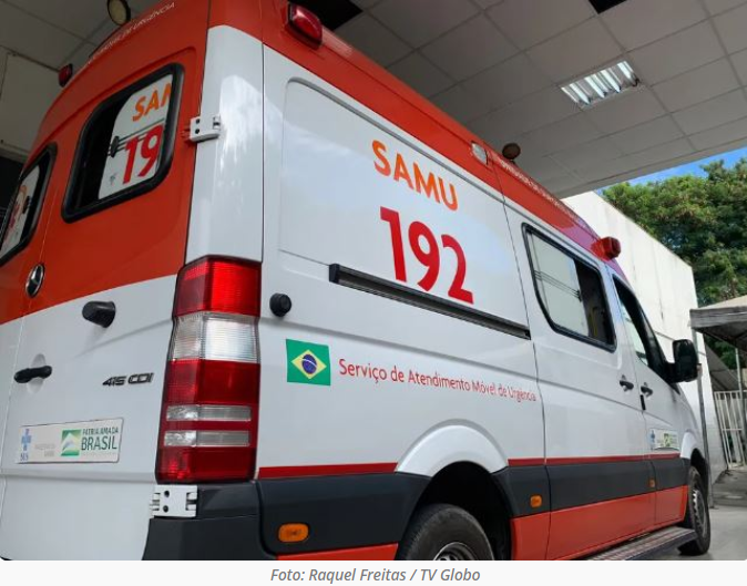 Carreta cai em ribanceira próxima à “curva da morte”, em Formiga